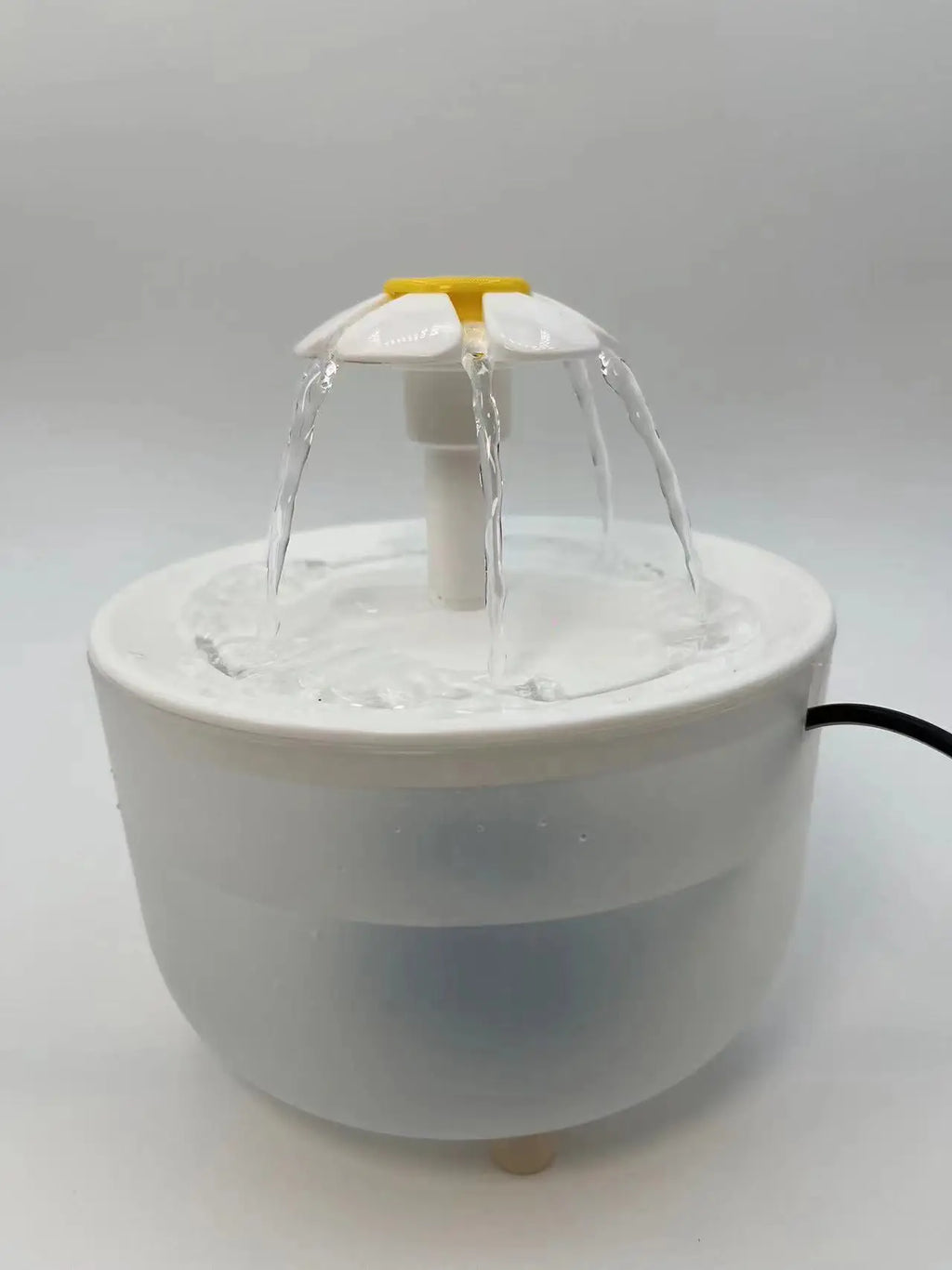 Fuente Automática para Gatos y Perros / Agua Fresca con filtro USB Ultra silenciosa.